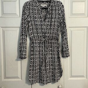 ANN TAYLOR LOFT Size Small Black White Geometric Cinched Waist Long Sleeve Dress